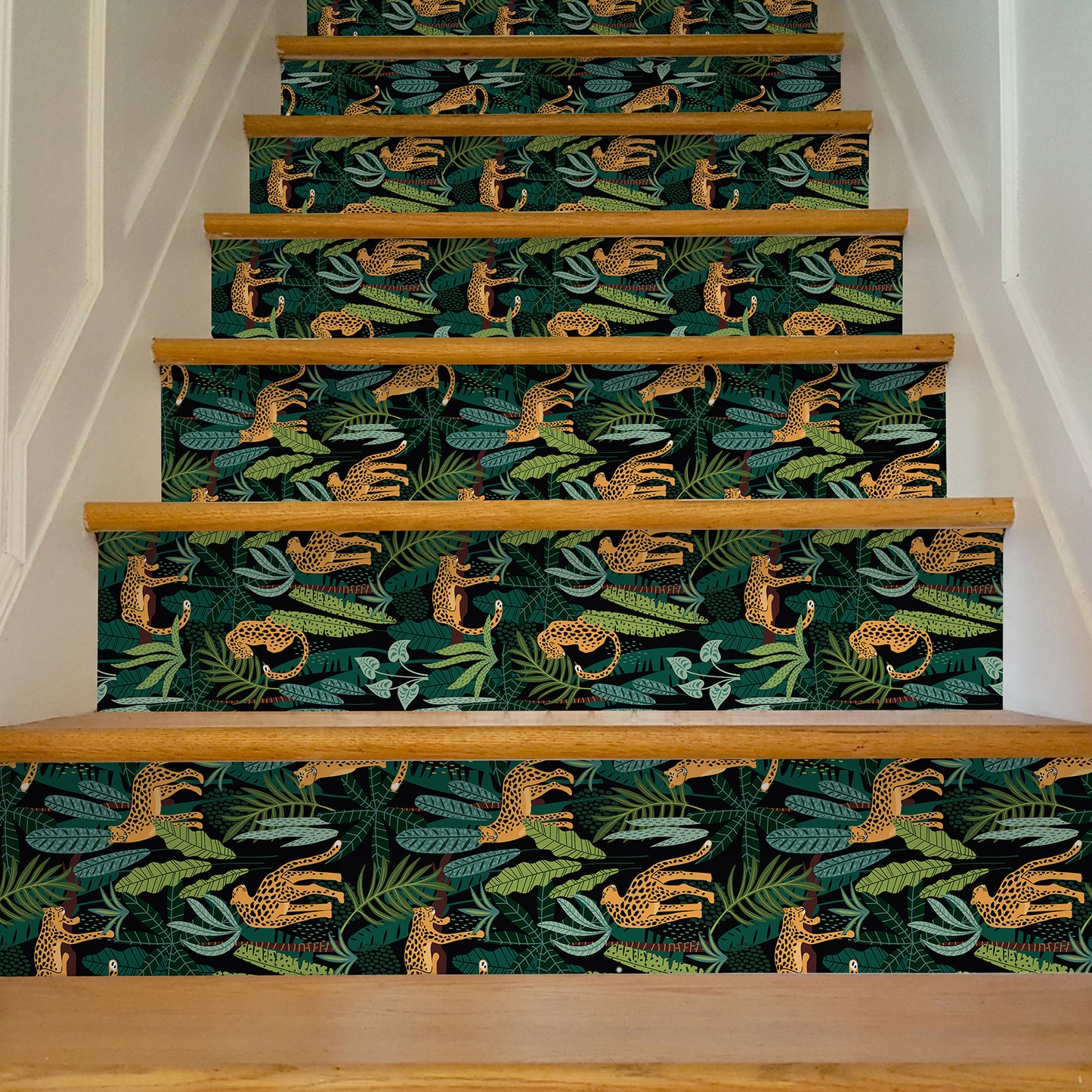 Green Leaf Leopard King Peel and Stick Wallpaper
