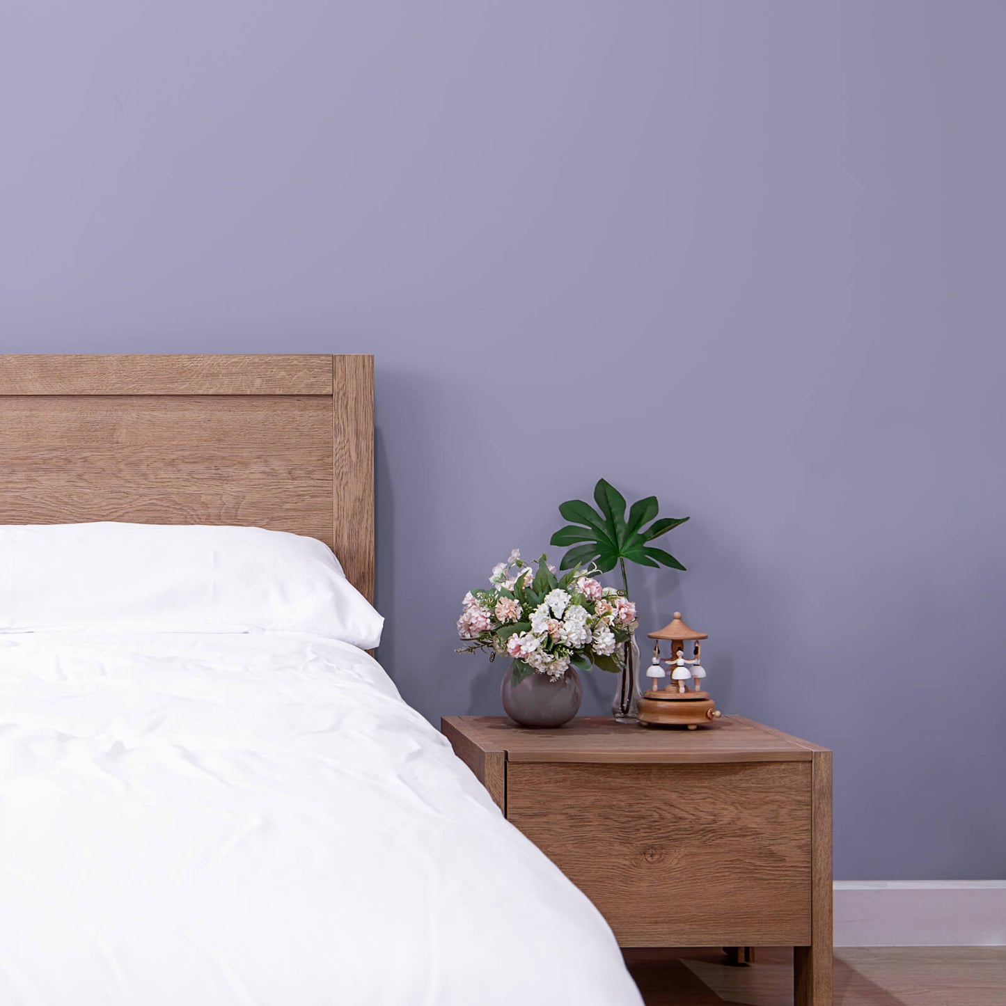 lavender-wall-covering-for-girls-bedroom-walls